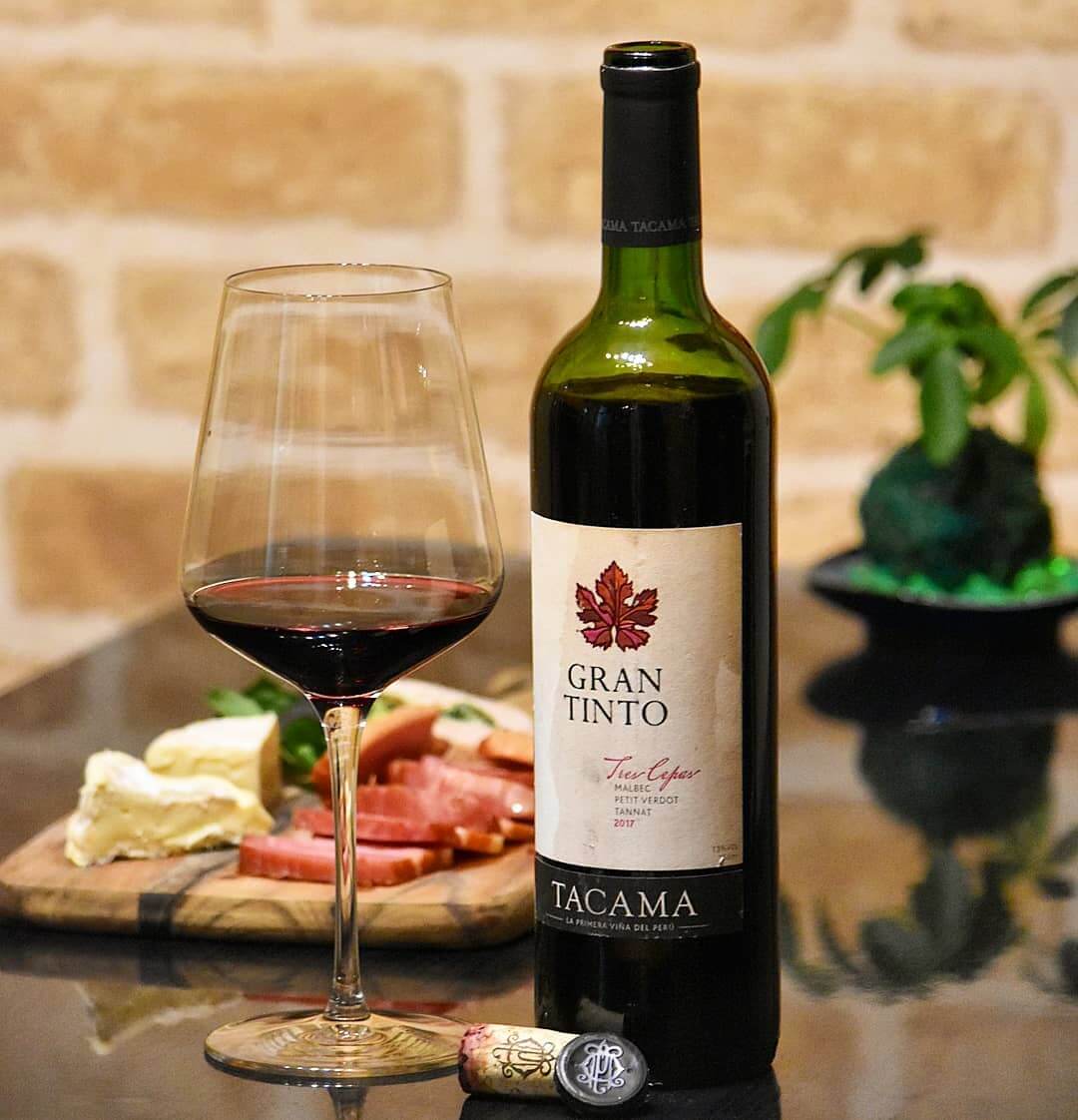 Vino Tacama