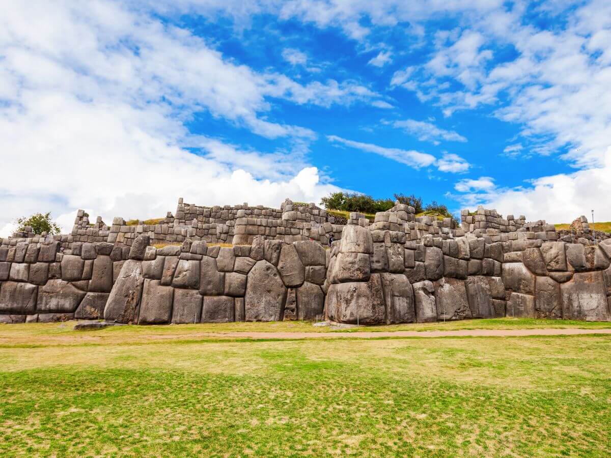 sacsayhuaman 
