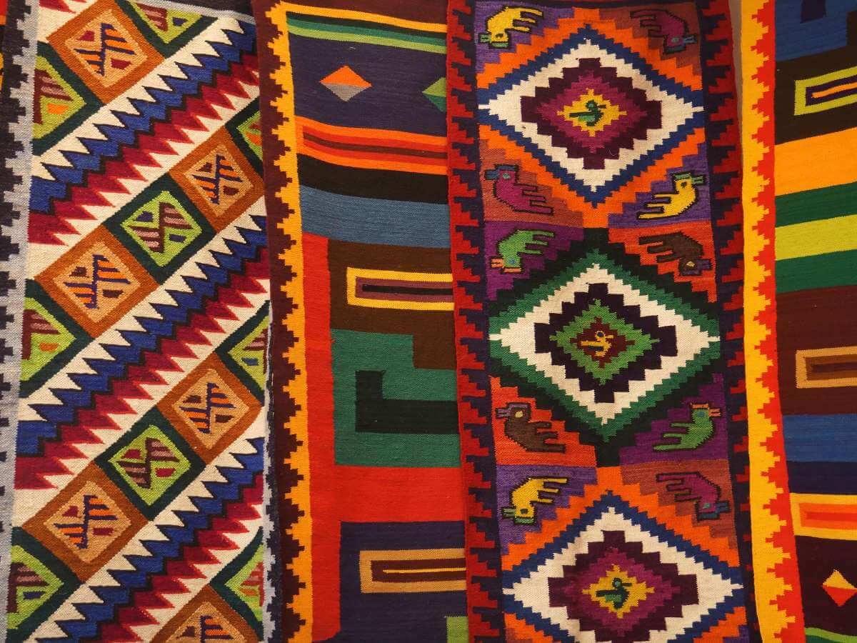 textiles andinos colores