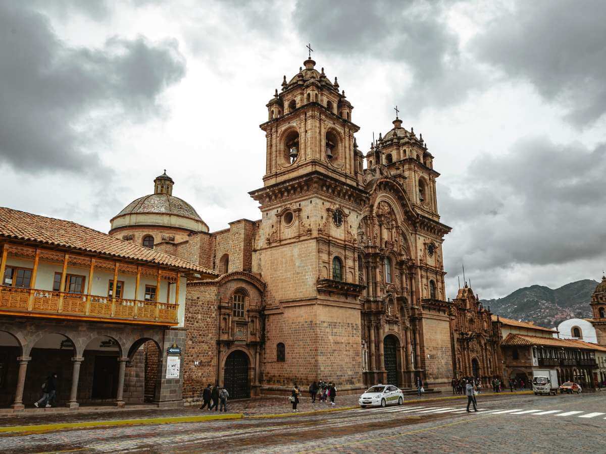 transporte Perú bus avión